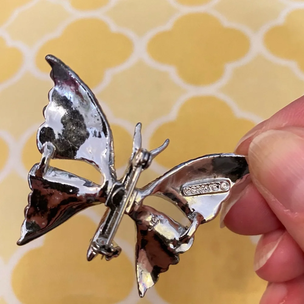 Vintage Signed GERRY’S Silver Tone Textured Butterfly Brooch W Rhinestone Accent